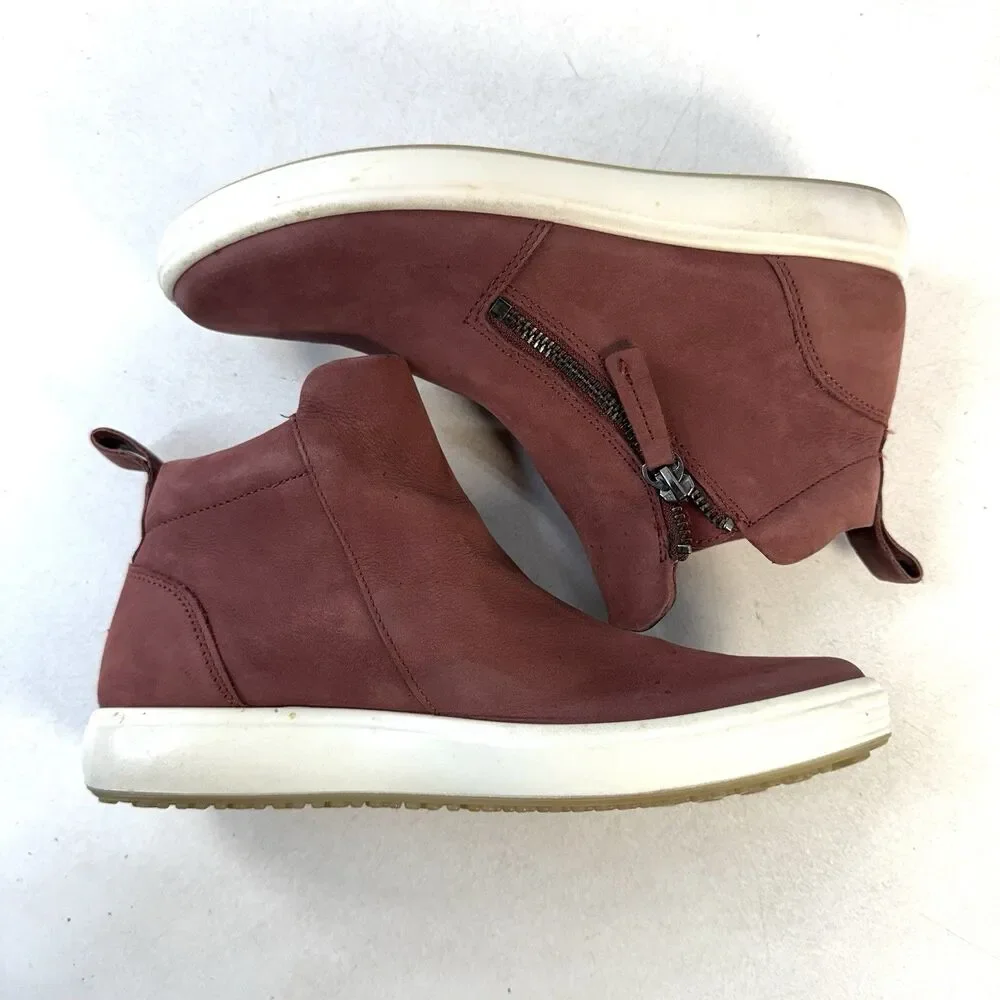 ECCO Women's Burgundy Red Soft 7 Nubuck Ankle Boot Size 38 7.5 High Top Sneaker